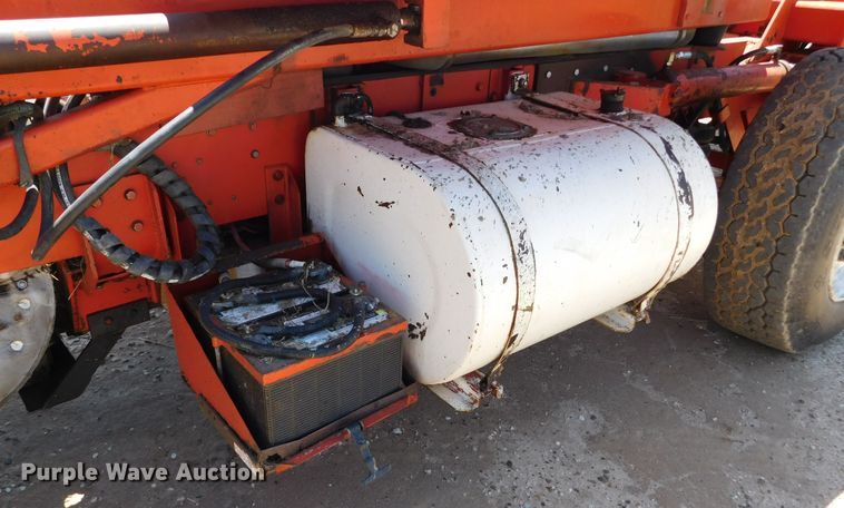 image for item DJ7667 1992 Mountain View Equipment MVE8000  bale stacker