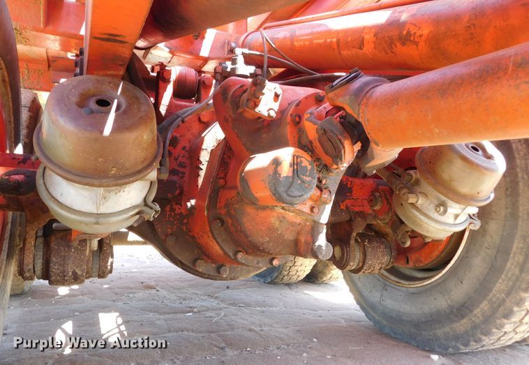 image for item DJ7667 1992 Mountain View Equipment MVE8000  bale stacker