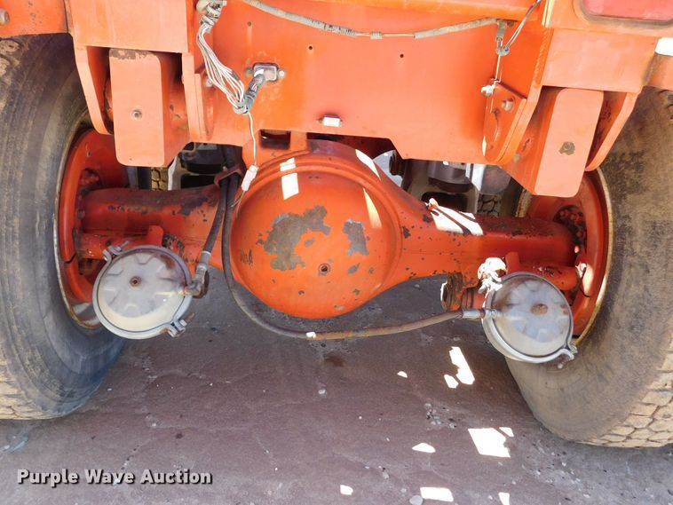 image for item DJ7667 1992 Mountain View Equipment MVE8000  bale stacker