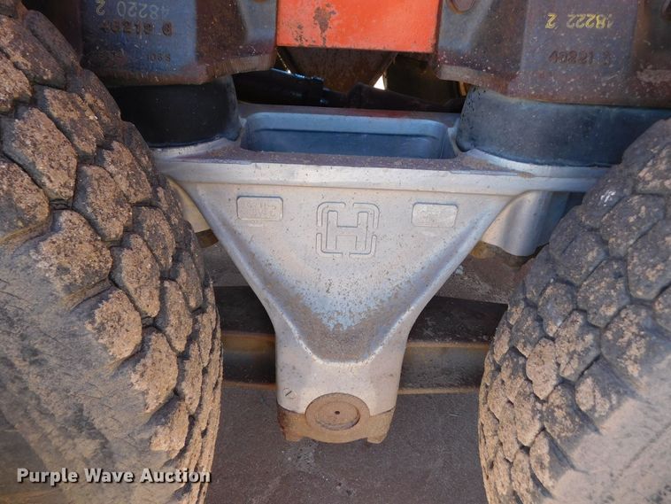 image for item DJ7667 1992 Mountain View Equipment MVE8000  bale stacker