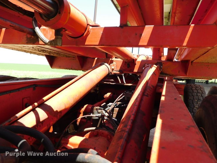 image for item DJ7667 1992 Mountain View Equipment MVE8000  bale stacker