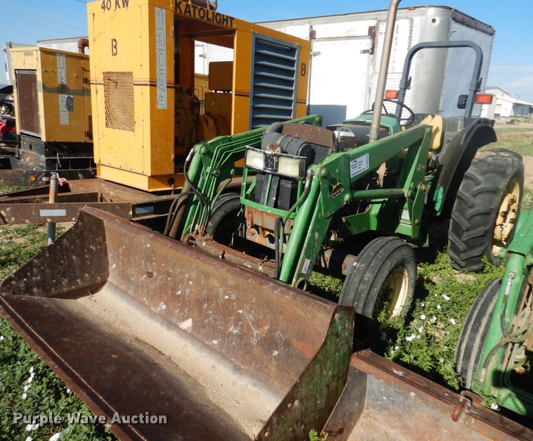 image for item DM5229 John Deere  tractor