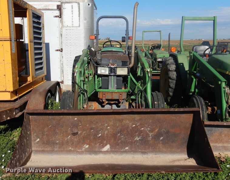 image for item DM5229 John Deere  tractor