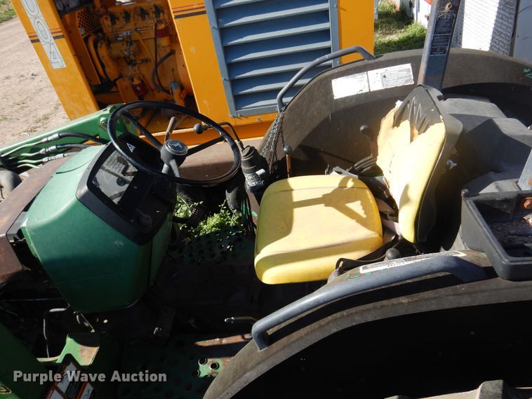 image for item DM5229 John Deere  tractor