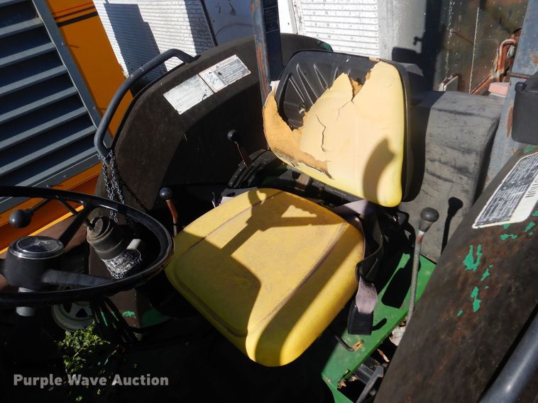 image for item DM5229 John Deere  tractor
