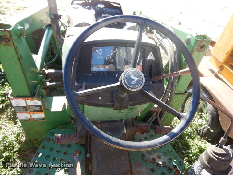 image for item DM5229 John Deere  tractor