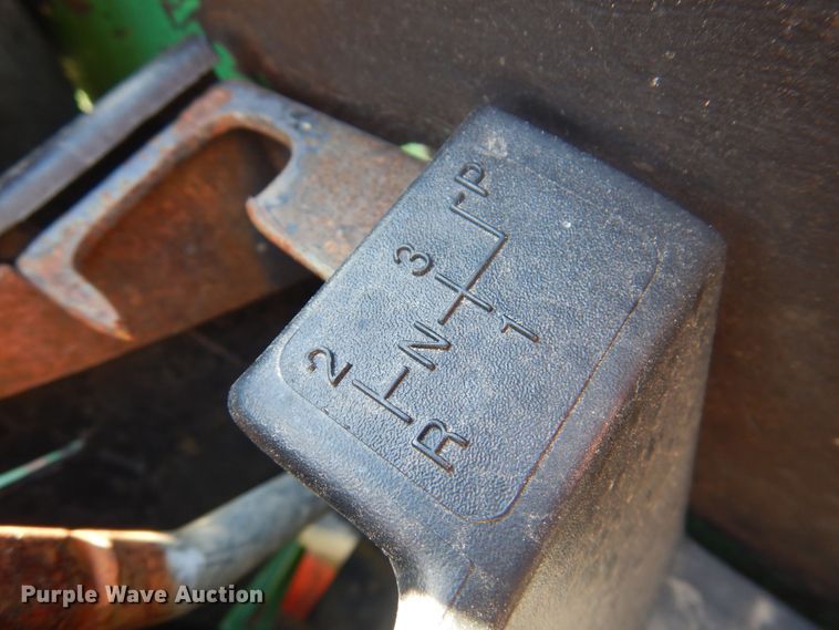 image for item DM5229 John Deere  tractor