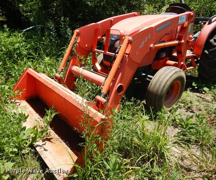 image for item DN0449 2008 Kubota MX5100F  tractor
