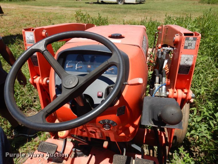 image for item DN0449 2008 Kubota MX5100F  tractor