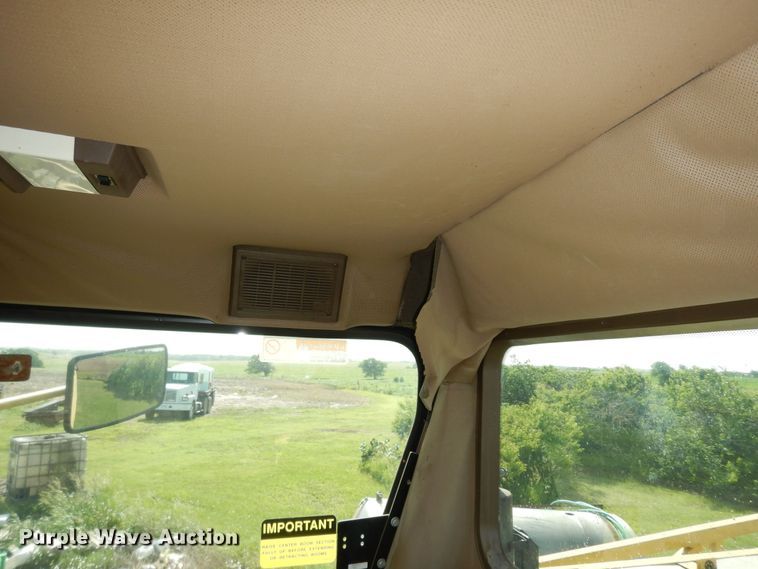 image for item DN1591 1999 Rogator 854  sprayer