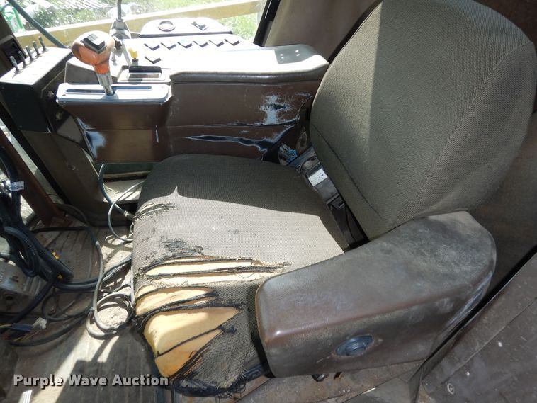 image for item DN1591 1999 Rogator 854  sprayer