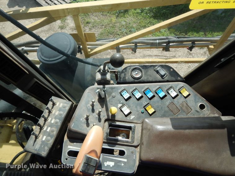 image for item DN1591 1999 Rogator 854  sprayer