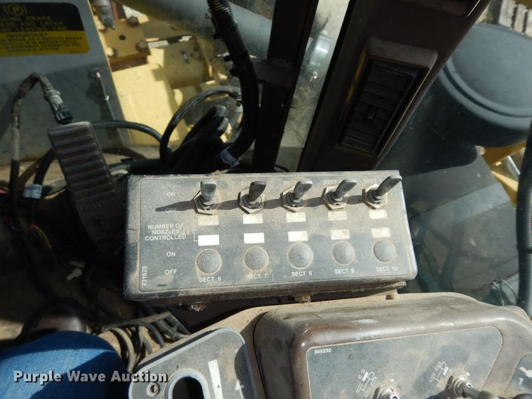 image for item DN1591 1999 Rogator 854  sprayer