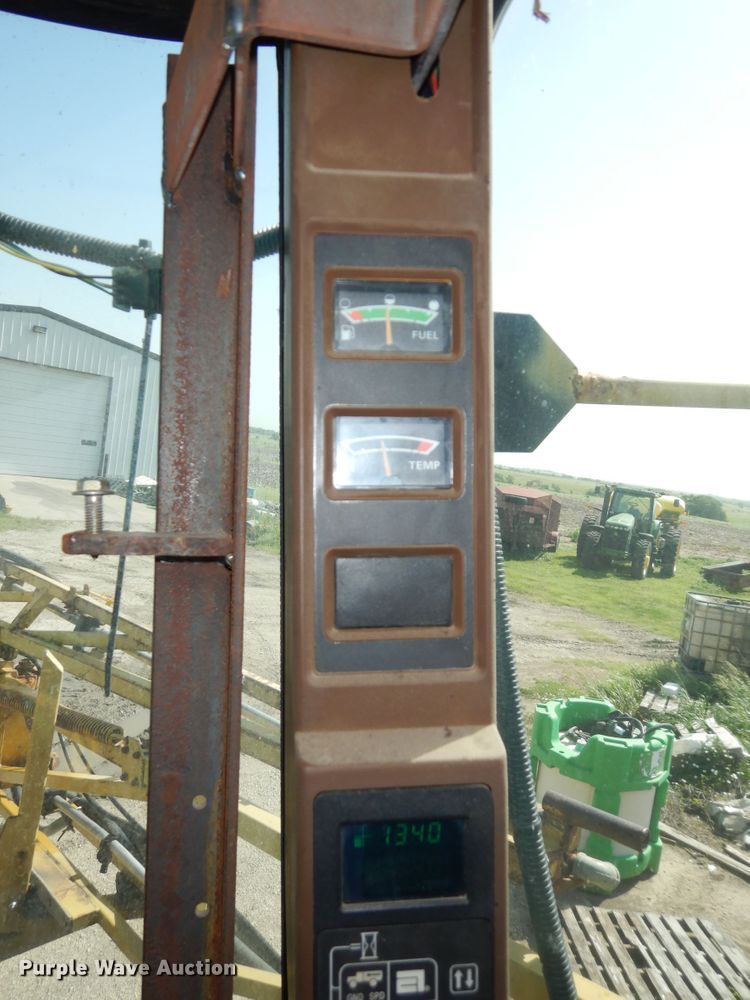 image for item DN1591 1999 Rogator 854  sprayer