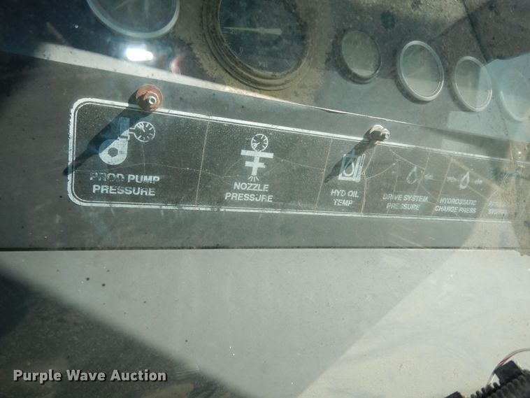 image for item DN1591 1999 Rogator 854  sprayer