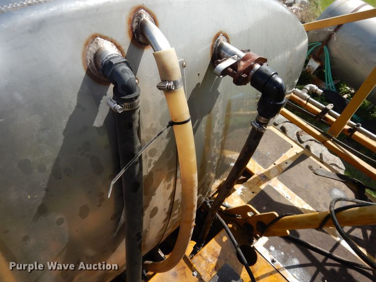 image for item DN1591 1999 Rogator 854  sprayer