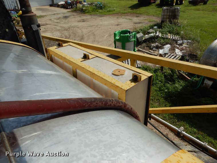 image for item DN1591 1999 Rogator 854  sprayer