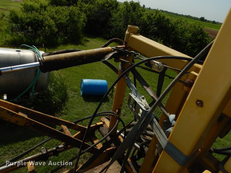 image for item DN1591 1999 Rogator 854  sprayer