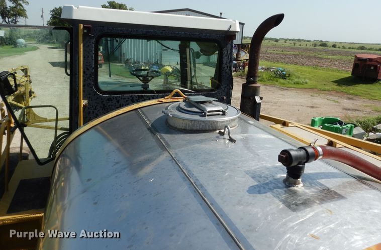 image for item DN1591 1999 Rogator 854  sprayer