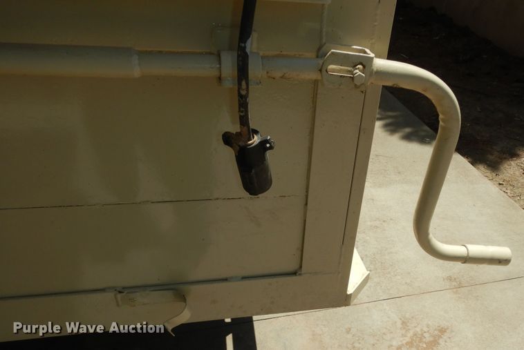 image for item DN1610 2002 Circle D  livestock trailer