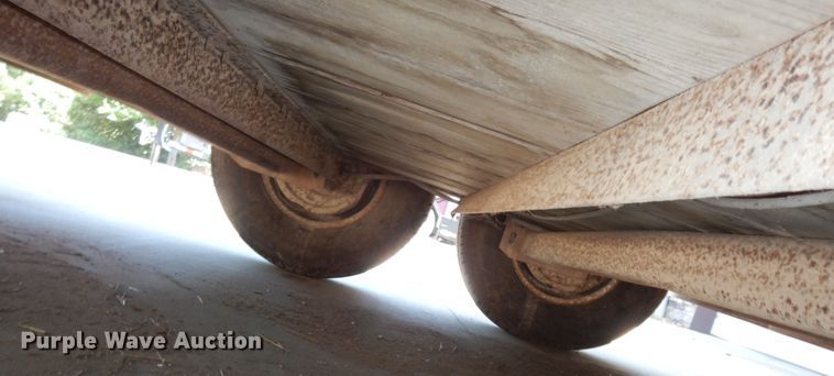 image for item DN1610 2002 Circle D  livestock trailer