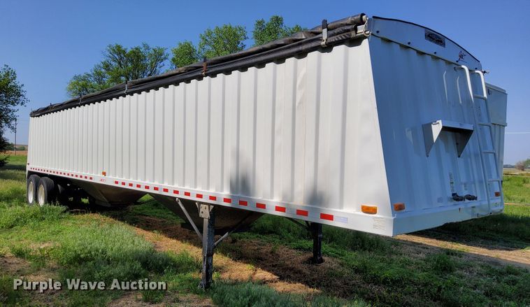 image for item DN6804 2000 Jet  grain trailer