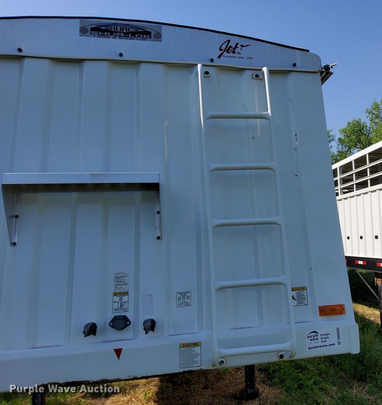 image for item DN6804 2000 Jet  grain trailer