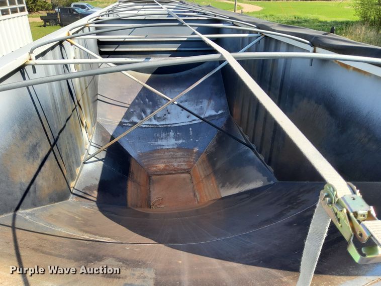 image for item DN6804 2000 Jet  grain trailer