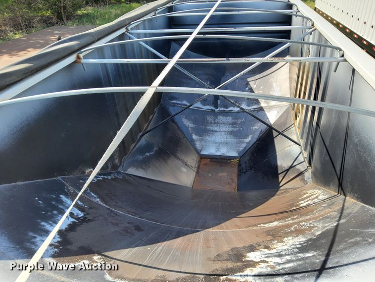 image for item DN6804 2000 Jet  grain trailer