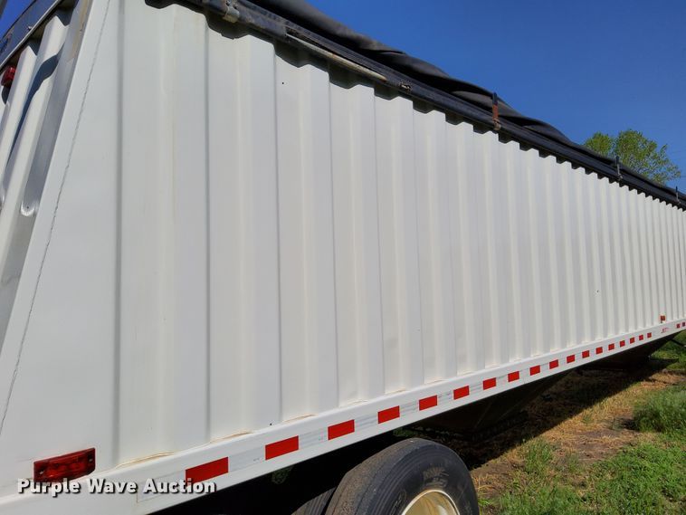 image for item DN6804 2000 Jet  grain trailer