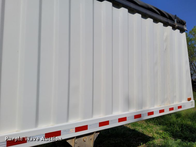 image for item DN6804 2000 Jet  grain trailer