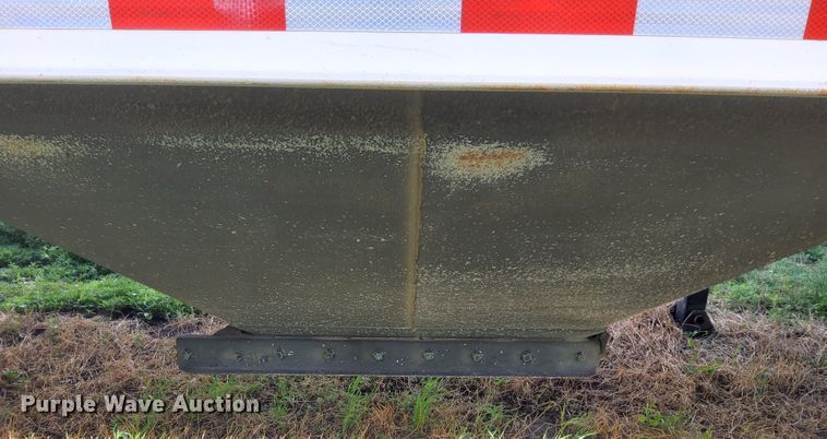 image for item DN6804 2000 Jet  grain trailer