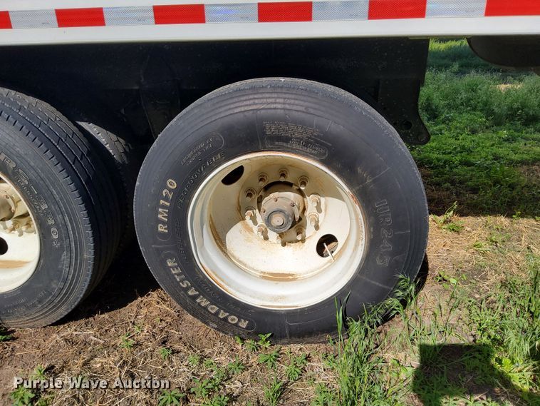 image for item DN6804 2000 Jet  grain trailer