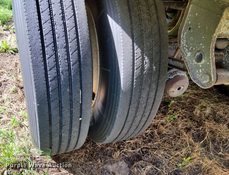 image for item DN6804 2000 Jet  grain trailer