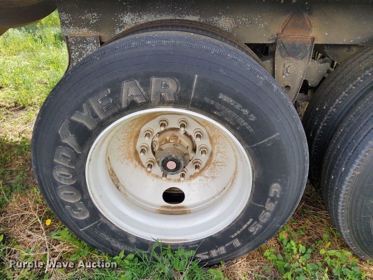 image for item DN6804 2000 Jet  grain trailer