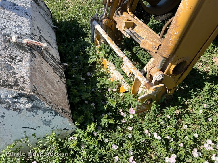 image for item DN8756 AGCO MT465B  MFWD tractor