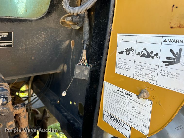 image for item DN8756 AGCO MT465B  MFWD tractor