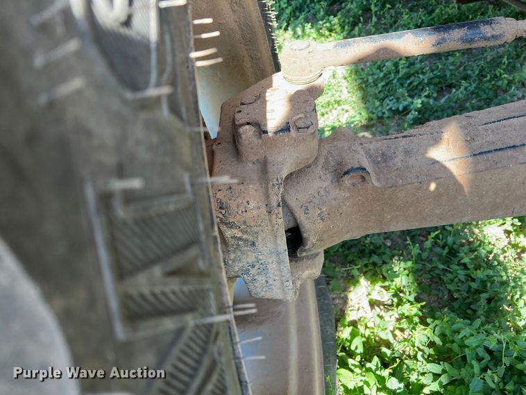 image for item DN8756 AGCO MT465B  MFWD tractor