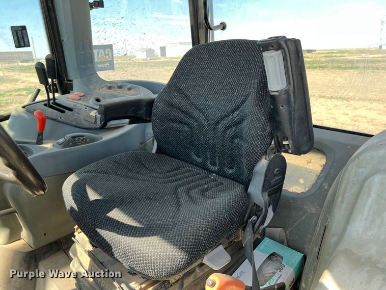 image for item DN8756 AGCO MT465B  MFWD tractor