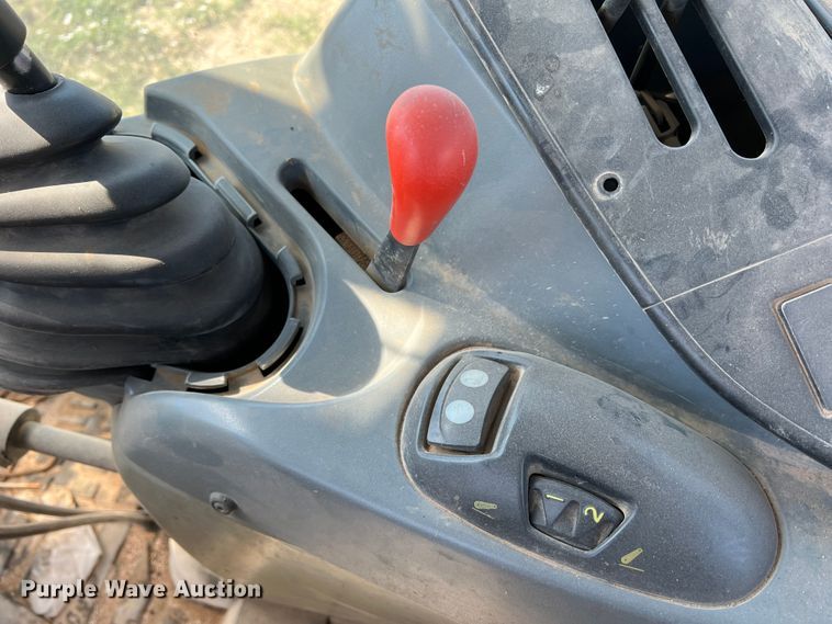 image for item DN8756 AGCO MT465B  MFWD tractor