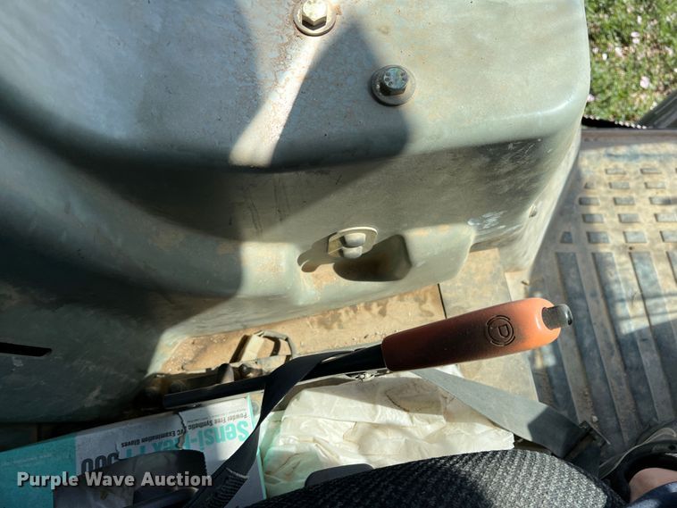 image for item DN8756 AGCO MT465B  MFWD tractor