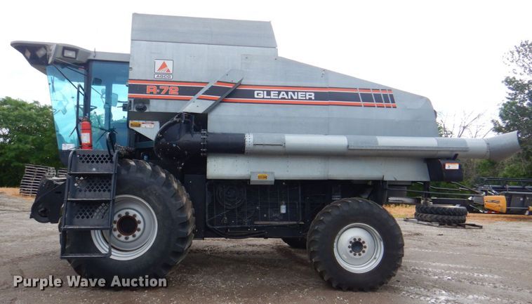 image for item DP4319 Gleaner R-72  RWA combine