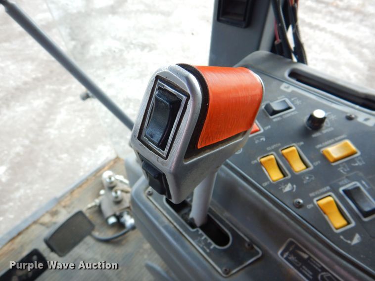 image for item DP4319 Gleaner R-72  RWA combine