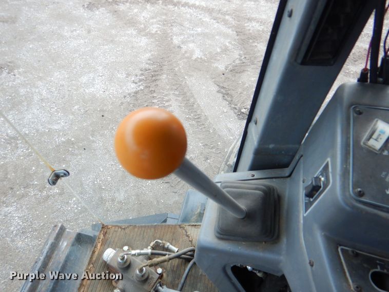 image for item DP4319 Gleaner R-72  RWA combine