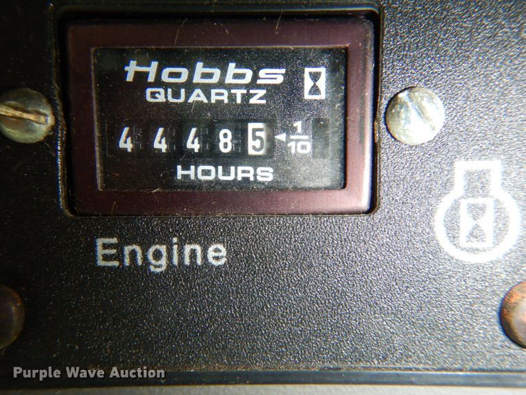 image for item DP4319 Gleaner R-72  RWA combine