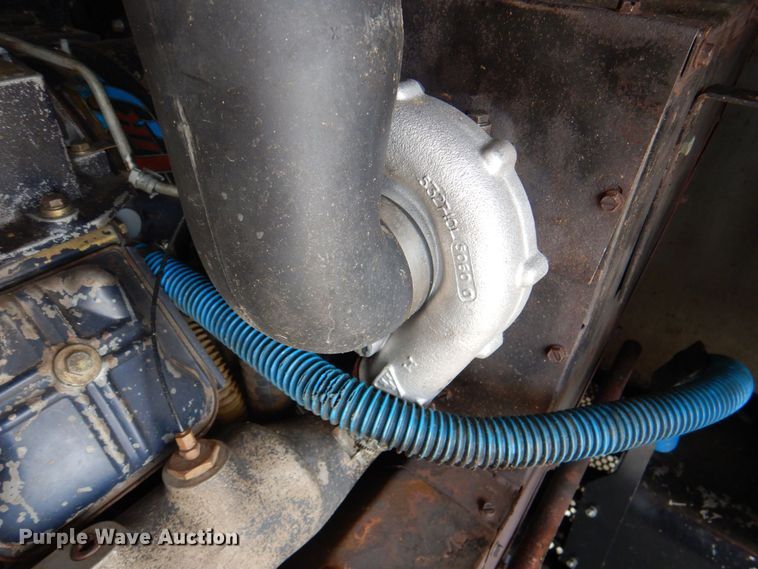 image for item DP4319 Gleaner R-72  RWA combine