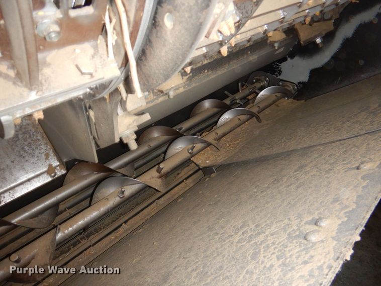 image for item DP4319 Gleaner R-72  RWA combine