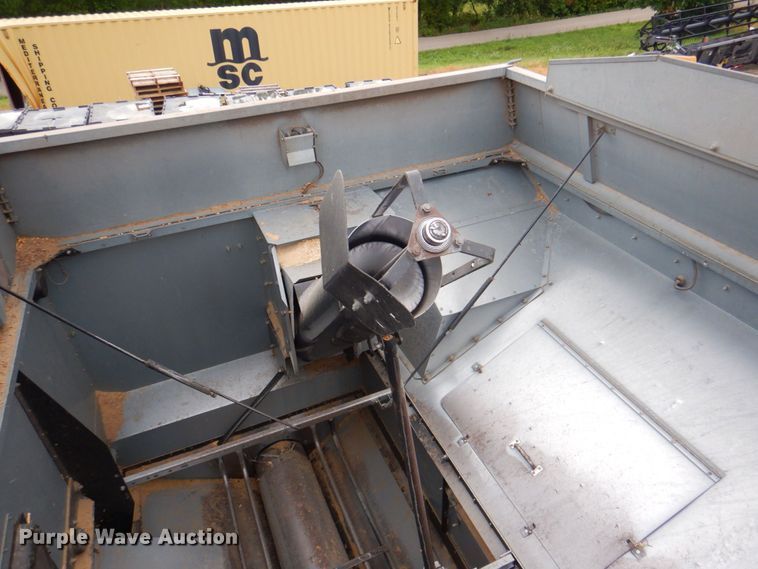 image for item DP4319 Gleaner R-72  RWA combine