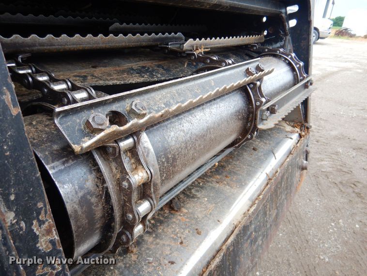 image for item DP4319 Gleaner R-72  RWA combine