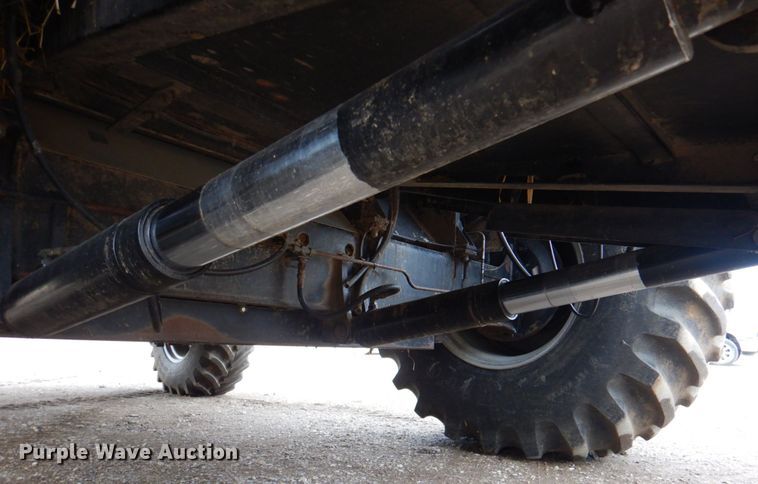 image for item DP4319 Gleaner R-72  RWA combine